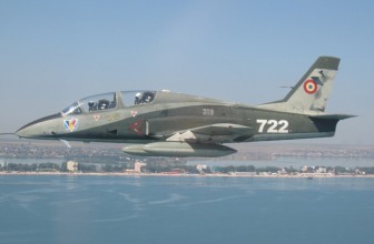 Avioane Craiova a primit invitaţia pentru a moderniza 10 aeronave IAR-99